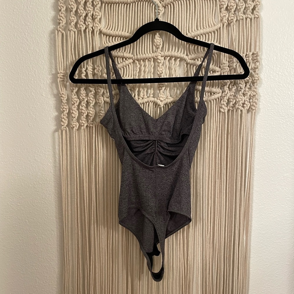 lululemon pretty pursuit bodysuit - Picture 2 of 2